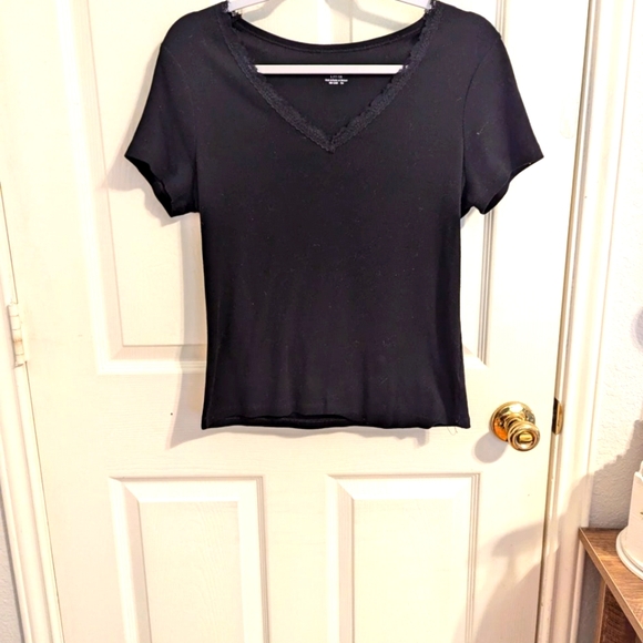 ✨3/$15✨ No Boundaries Women's Top - Picture 1 of 11